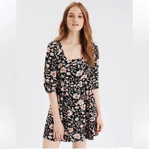 AMERICAN EAGLE | Black Floral Puff Sleeve Babydoll Dress | M